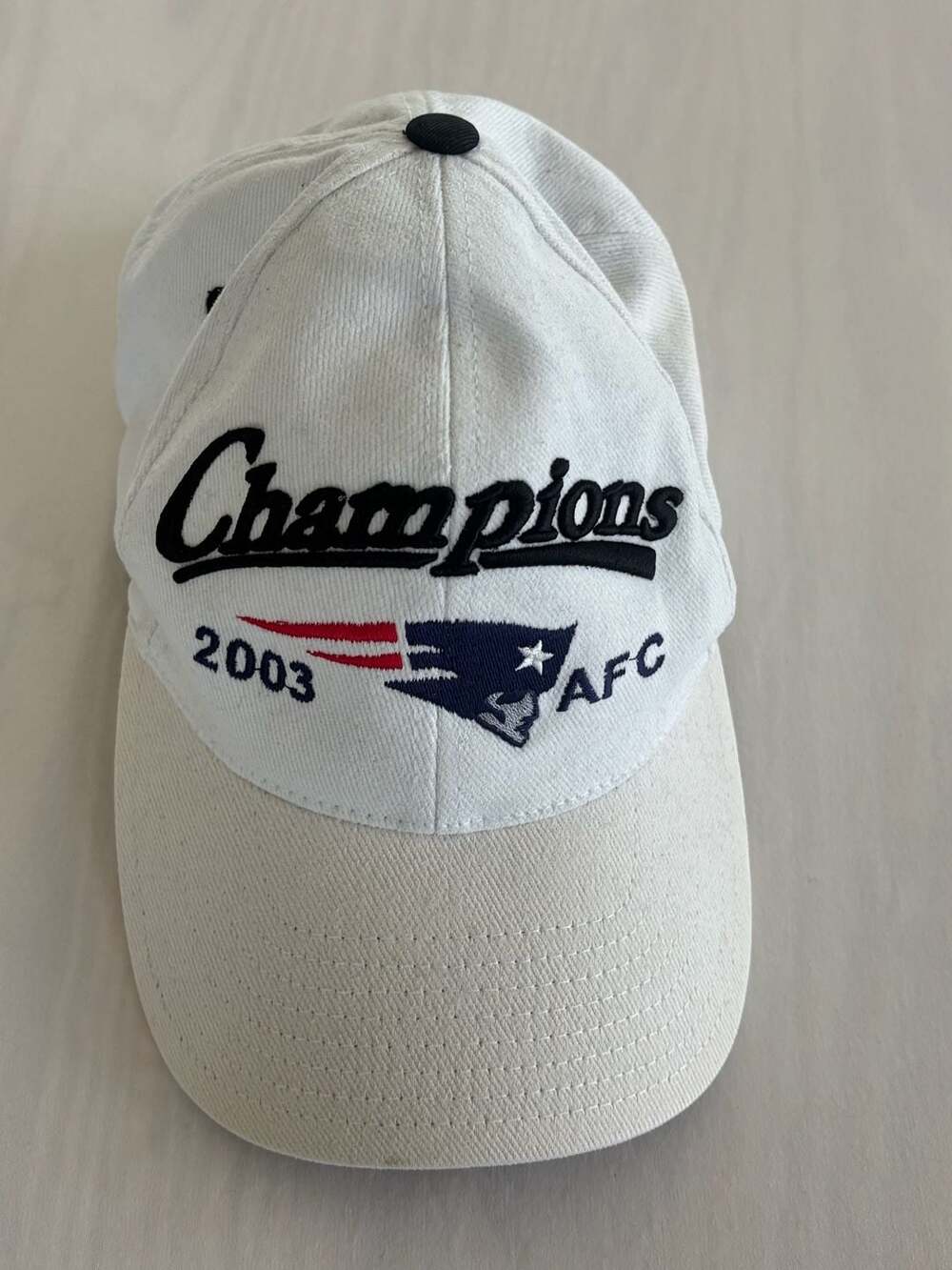 Vintage Reebok New England Patriots 2003 AFC Champions White Strapback Hat